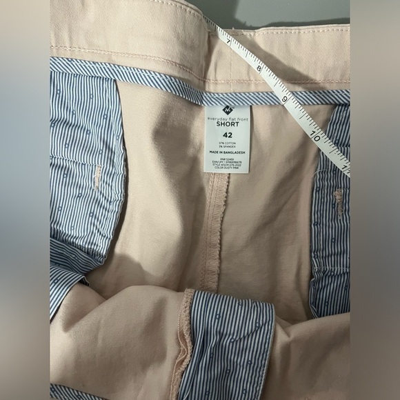 3/25$ (Mix&Match) NWT Everyday Stretch Flat Front Short, Size 42, Dusty Pink - Picture 4 of 12